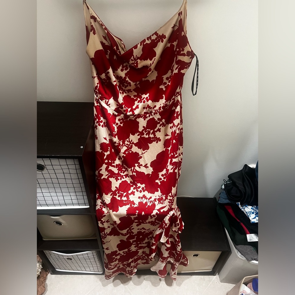 Cocktail ruffle dress